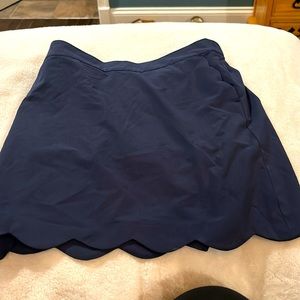 Navy, Vineyard Vines Golf Skort Scalloped edge Size L kids (14). Super cute!